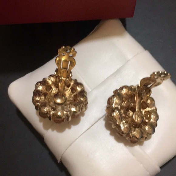 Beautiful earring - Picture 3 of 4